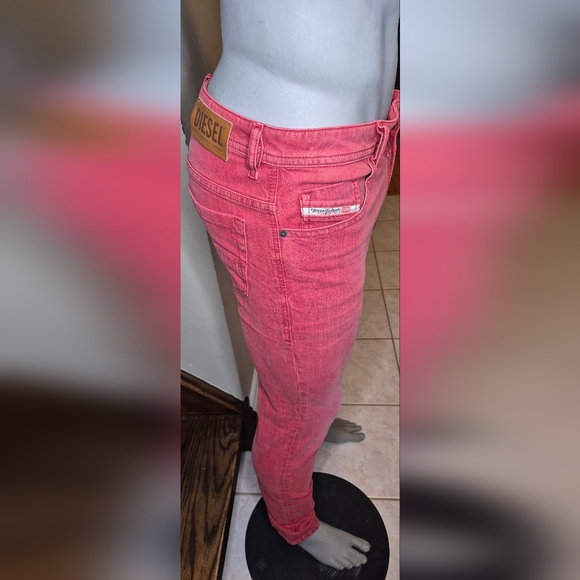 Diesel Men's Bold Red Skinny Jeans - Picture 12 of 15